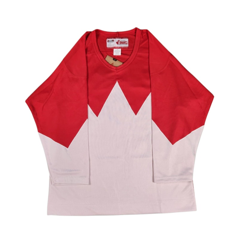 Team Canada 18 Player Team Signed 1972 Summit Series Paul Henderson Jersey #D/72